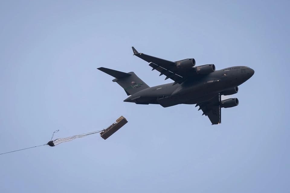 USArmyWHC's tweet image. The Forward Arming and Refueling Point: where speed meets lethality.

@82ndABNDiv Sustainment and Aviation Paratroopers deployed and established an Airborne FARP on Sicily Drop Zone in just hours - anywhere, anytime, against the enemy.

#Army250 #Readiness #BeAllYouCanBe @USArmy