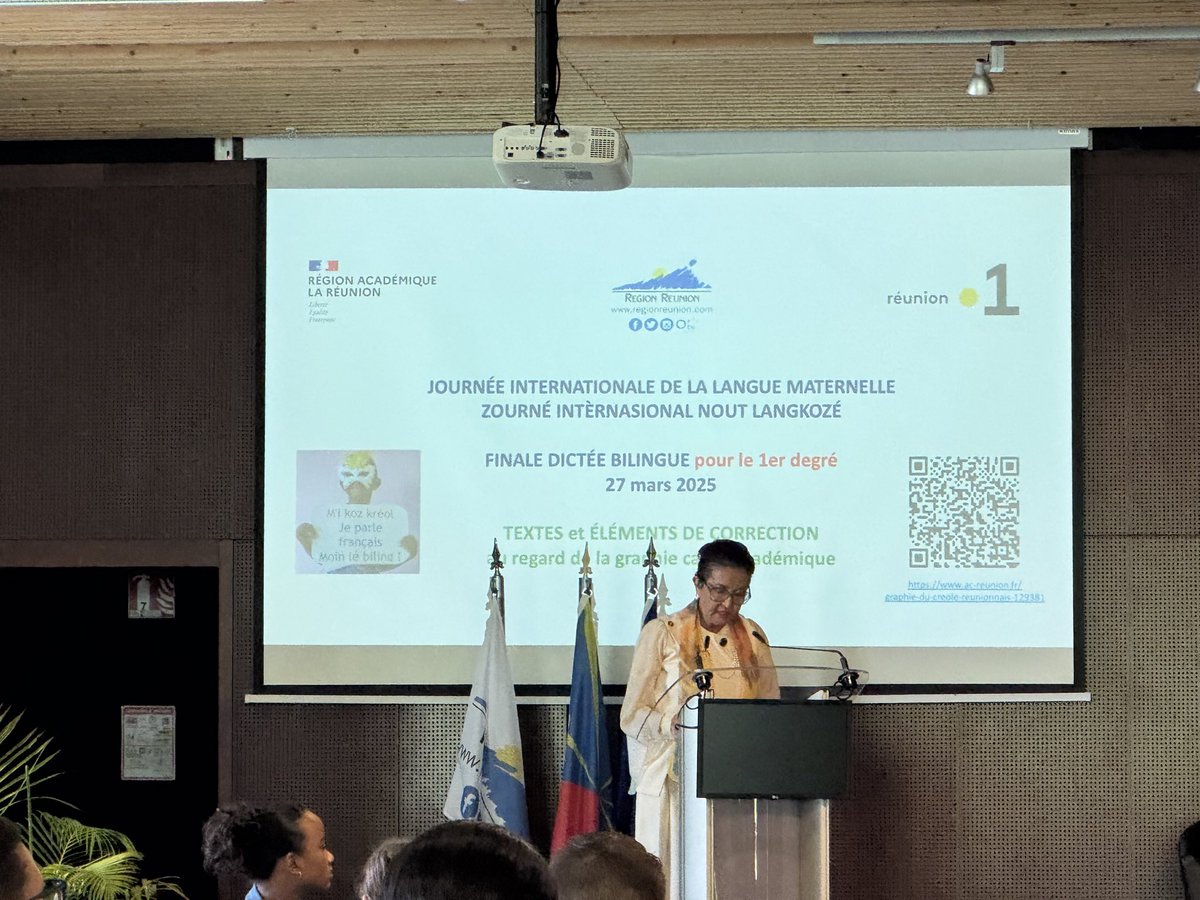 Journée internationale de la langue maternelle : finale de la dictée bilingue pour le 1 er degré 30 candidats de l’académie dont 4 demi finalistes pour la circonscription de saint André bravo à eux 👏👏👏et une finaliste 🏅à la deuxième place pour l’école petit bazar