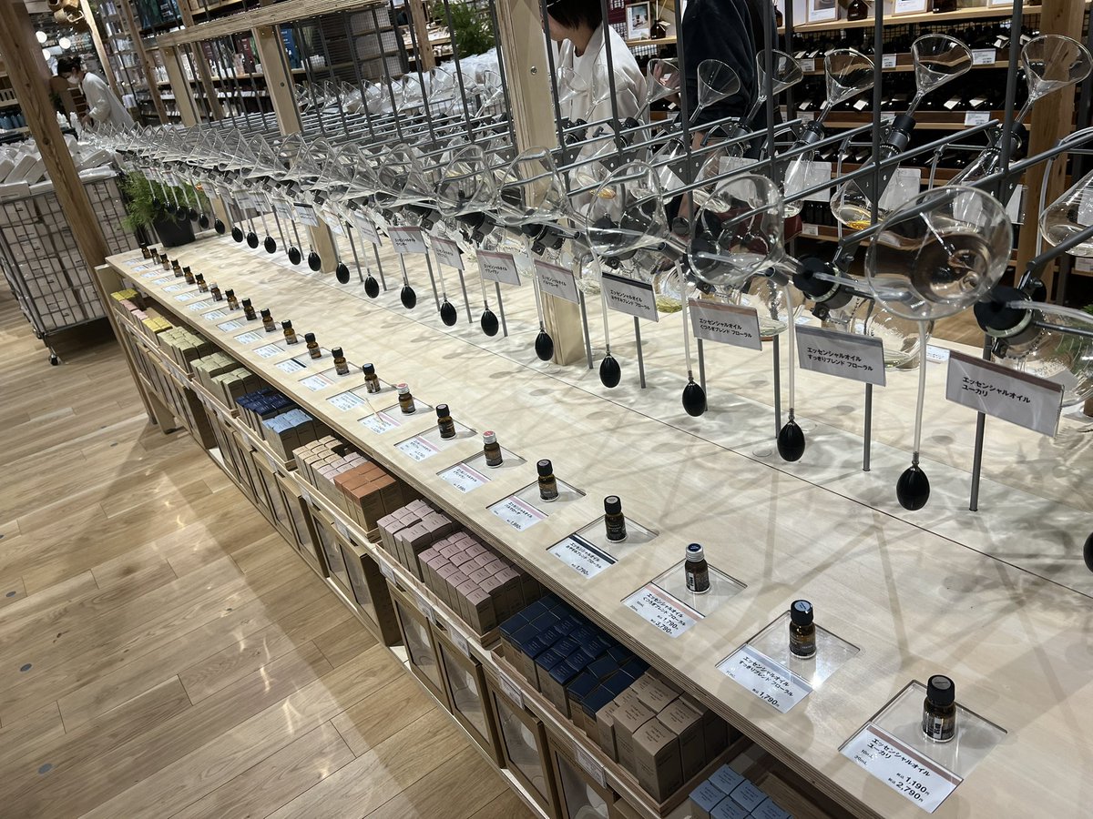 Kamohai_'s tweet photo. みなさん、なんと無印良品橿原店では埴輪が買えます
繰り返します、埴輪を購入できます https://t.co/pMMf2rLepm