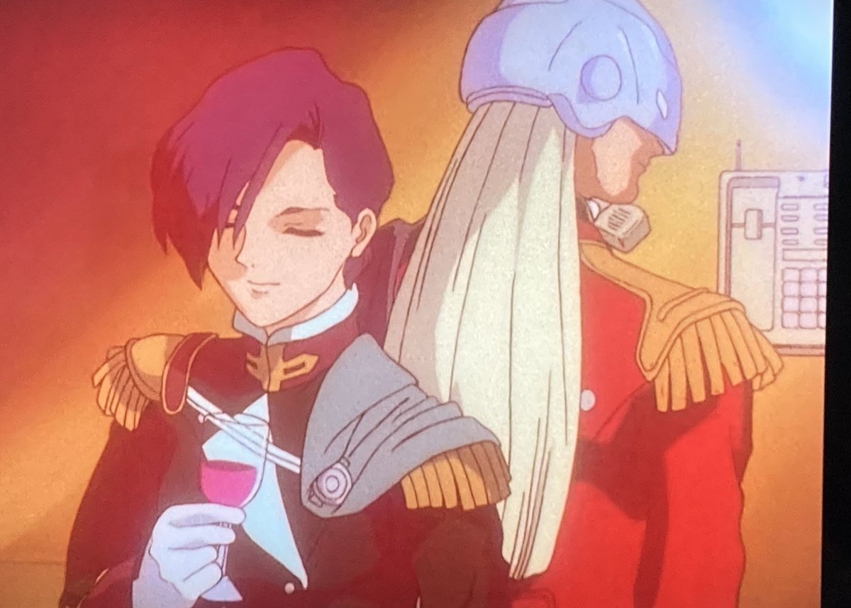 ガンダムW第四話で電話中のゼクスにさりげなく何度も剣の鞘を当てる