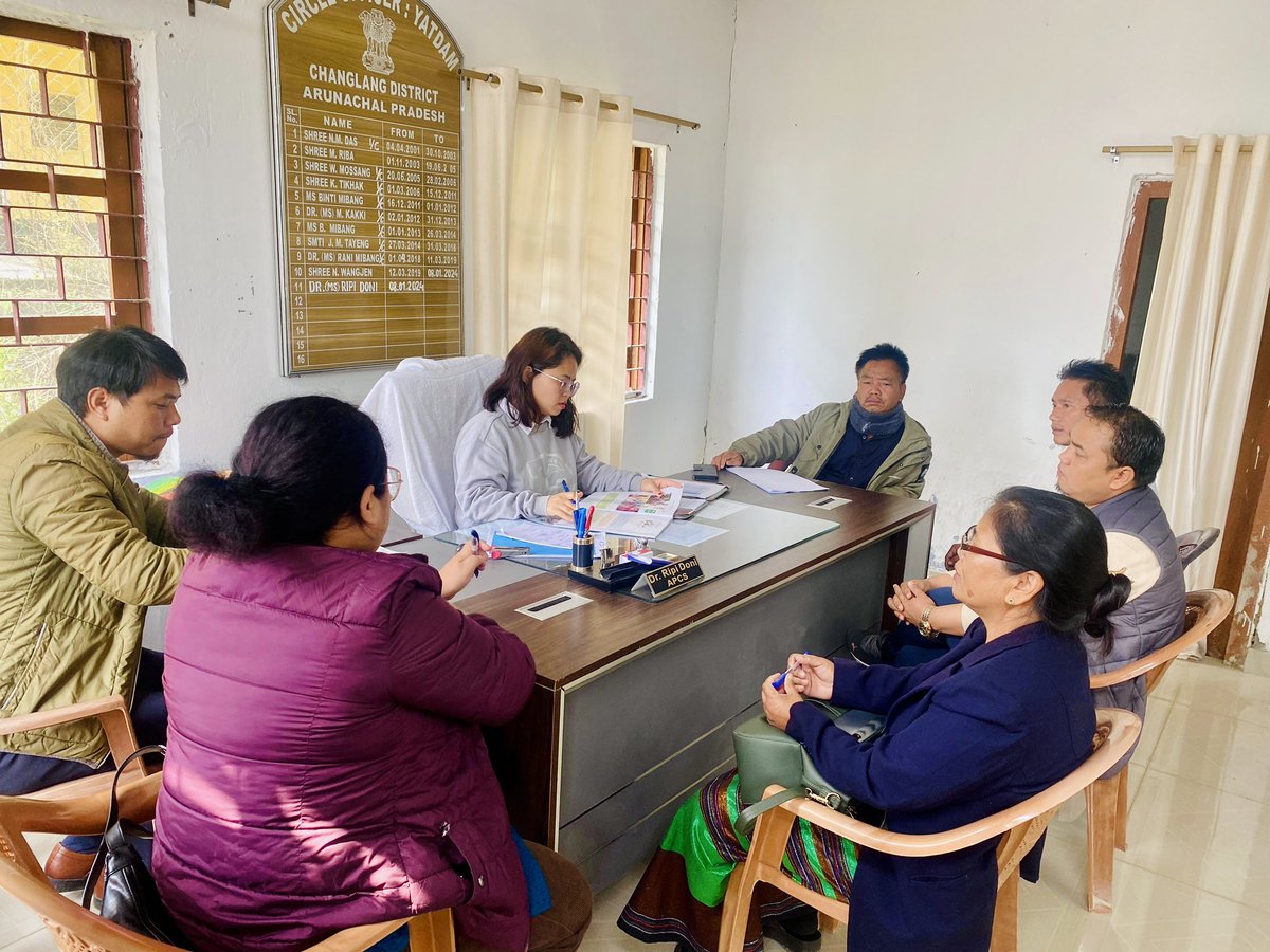 ChanglangIpr's tweet photo. 2/4 Stages of Launching Community Nutri Garden:1. Community members and officials strategize project, allocate resources, &amp; finalize execution steps.2. Suitable land is identified,ensuring proper soil &amp; environmental conditions.3.Manual removal of bushes &amp; weeds to prepare land https://t.co/UgG4YMcdNa