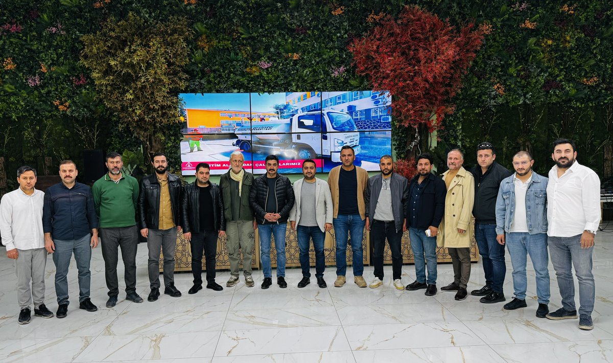 Kent Aklı Derneği olarak, Mesleki dayanışma kapsamında meslektaşımız Karaköprü Bel. Bşk.  Yrd. Sn. Mehmet Mızrak’ı ziyaret ederek Dayanışma duygularımızı ilettik. Mesleki Dayanışma ile tüm meslektaşlarımızla birlikte güçlüyüz. 
#KentAklı #MehmetMızrak 
#Meslekidayanışma