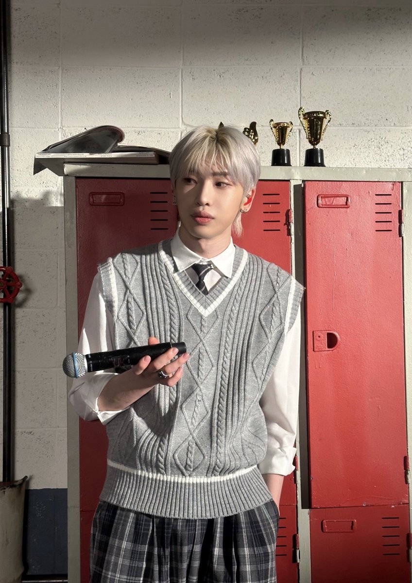 [#다빈] 

️농구부 겸 밴드부 🏀🎤

#XODIAC #소디엑 #DAVIN #다빈