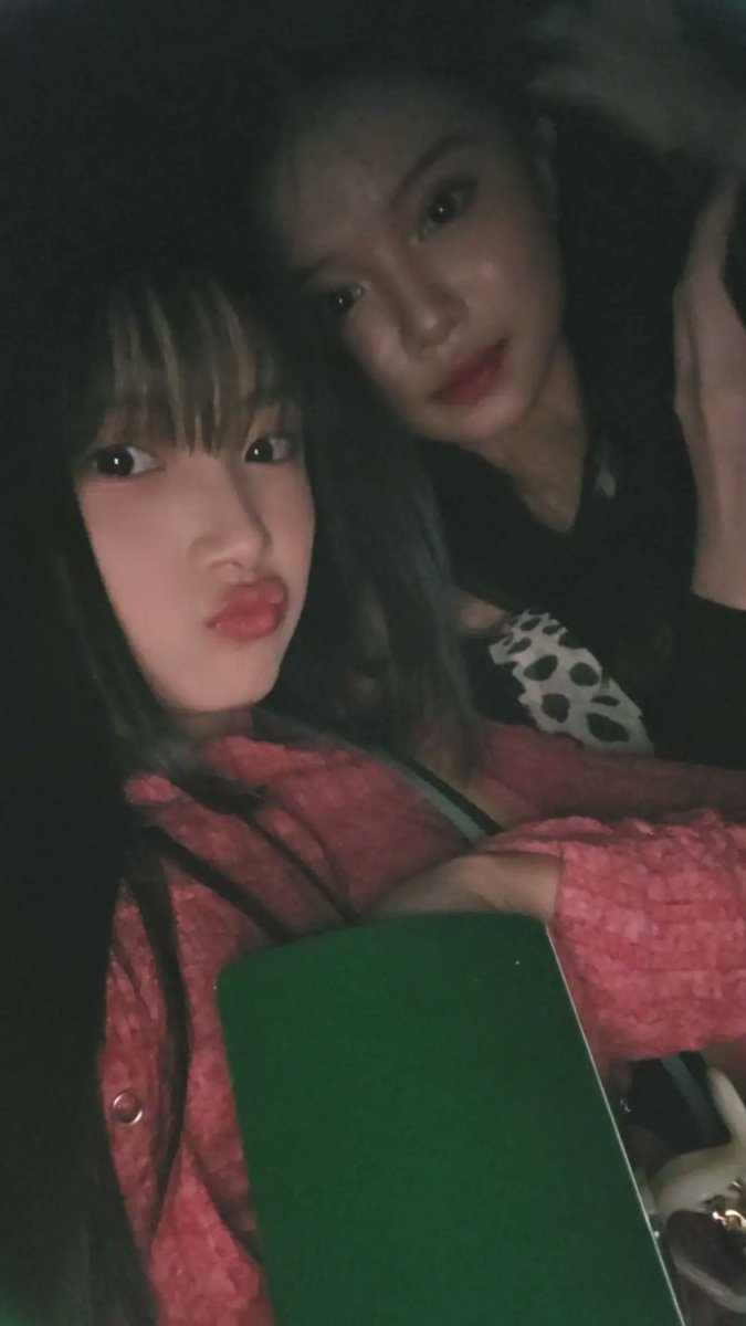 RFritzy_JKT48's tweet photo. yeyy buka puasa day 27!! https://t.co/Ee6nJxjXzH