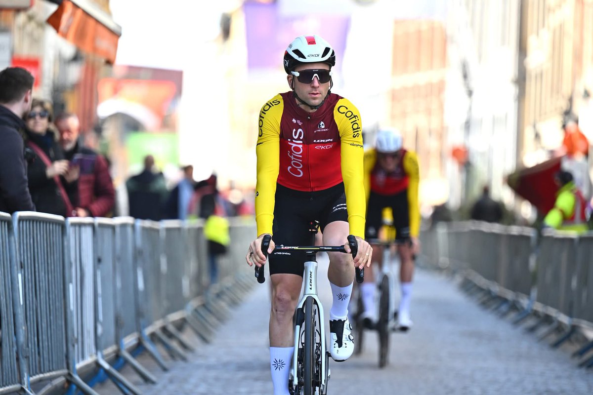 Point médical suite à la <a href="/bruggedepanne/">Classic Brugge-De Panne</a> 

Piet Allegart, Milan Fretin et Damien Touzé, qui ont été pris dans les différentes chutes hier , souffrent de plaies et d'abrasions. D'après les premiers examens, ils n'auraient rien de cassé. Ils restent néanmoins tous sous étroite