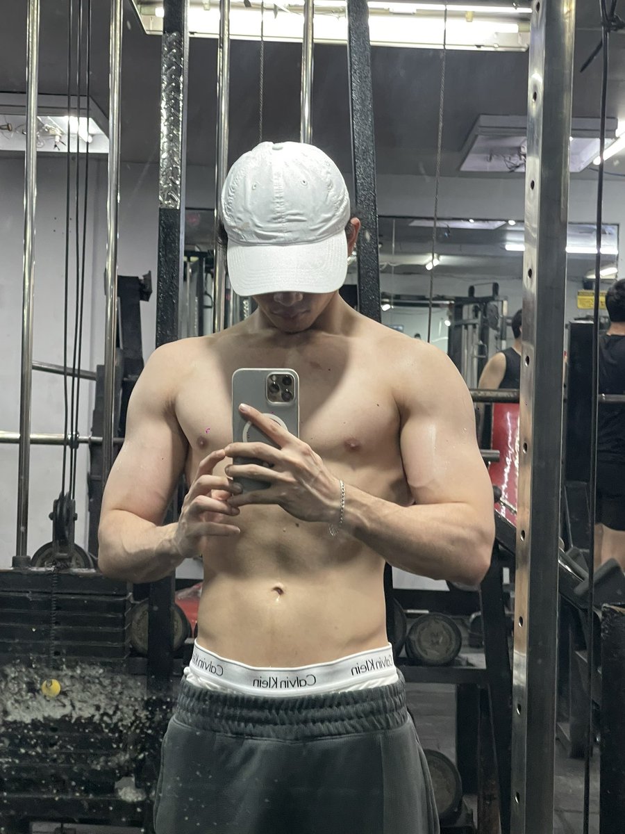 colonel_shhhh's tweet photo. Where to go after gym? https://t.co/oo1dbvKeaD