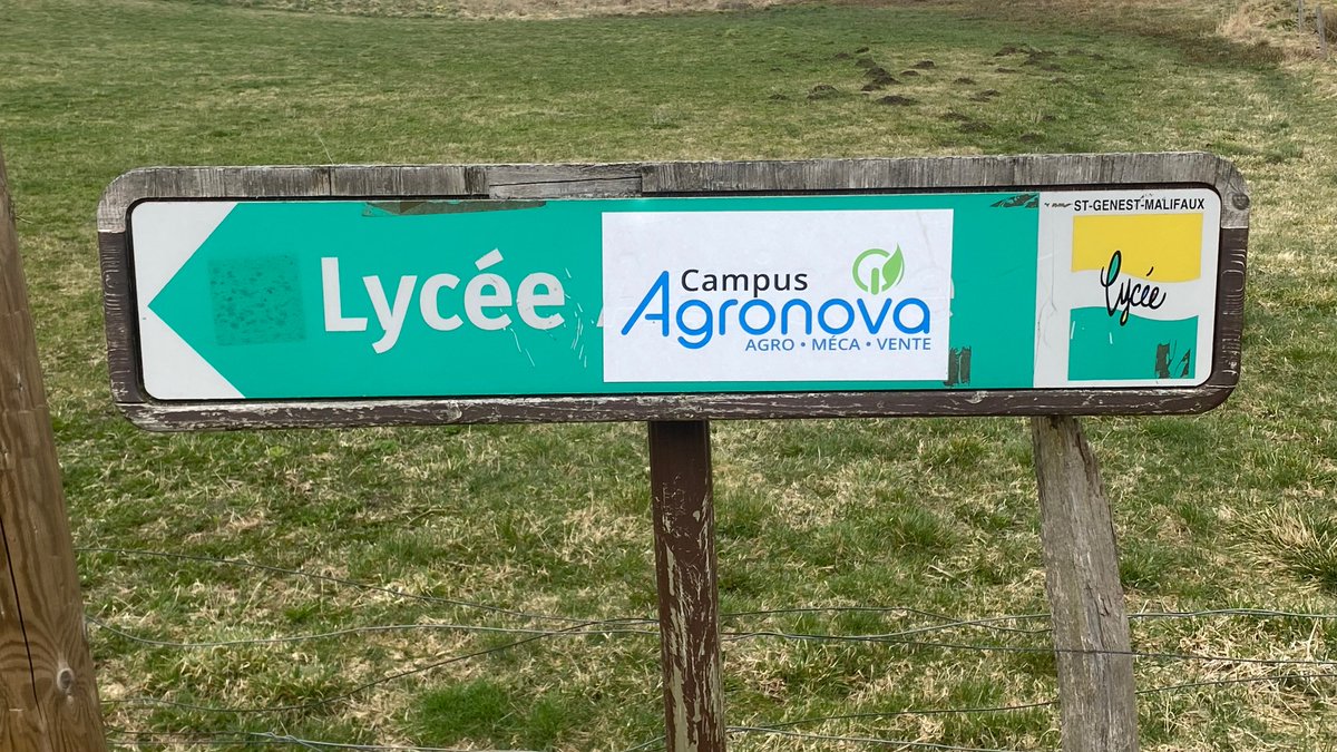 Ce 26 mars au #CampusAgronova à Saint Genest Malifaux, avec Pascale Sabatier référente régionale #EPA2 #AuRA  pour poursuivre un accompagnement des équipes en Bac pro TCVA (technicien conseil vente en animalerie) autour de la mise en oeuvre du nouveau référentiel de diplôme...