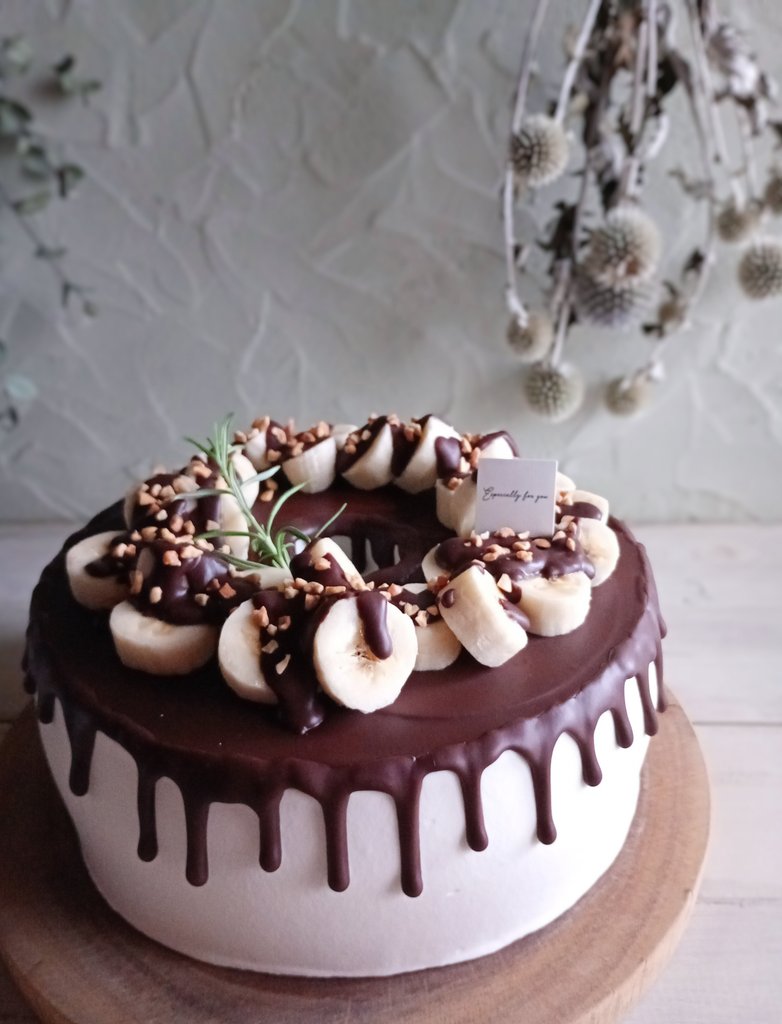 バナナシフォン🍌

ここんとこ気温高めで
バナナが予想外のスピードで完熟したから焦って消費( ˙𐃷˙ )՞ ՞ ՞笑

#お菓子作り
#コッタ
#今日のおやつ