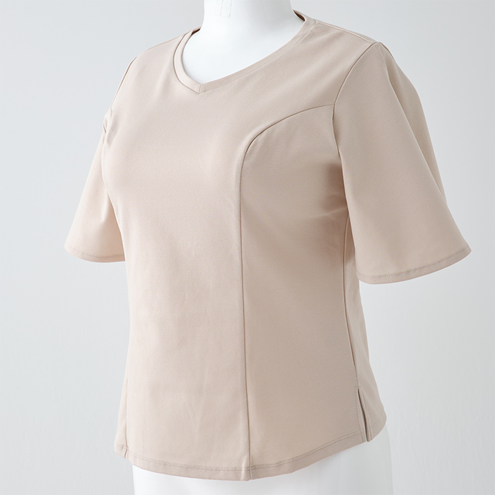 立体構造シリーズにカットソーが新登場しました！

バスト周りのゆとりと、自然なウエストシェイプで
グラマーバストを目立たせず、すっきり着やせ✨

フレアー袖なのでカジュアルすぎず、Ｔシャツとしてもブラウスとしても使えそう💕
気になる二の腕もカバーしてくれます👏
ruiglamourous.jp/c/cut/1599076