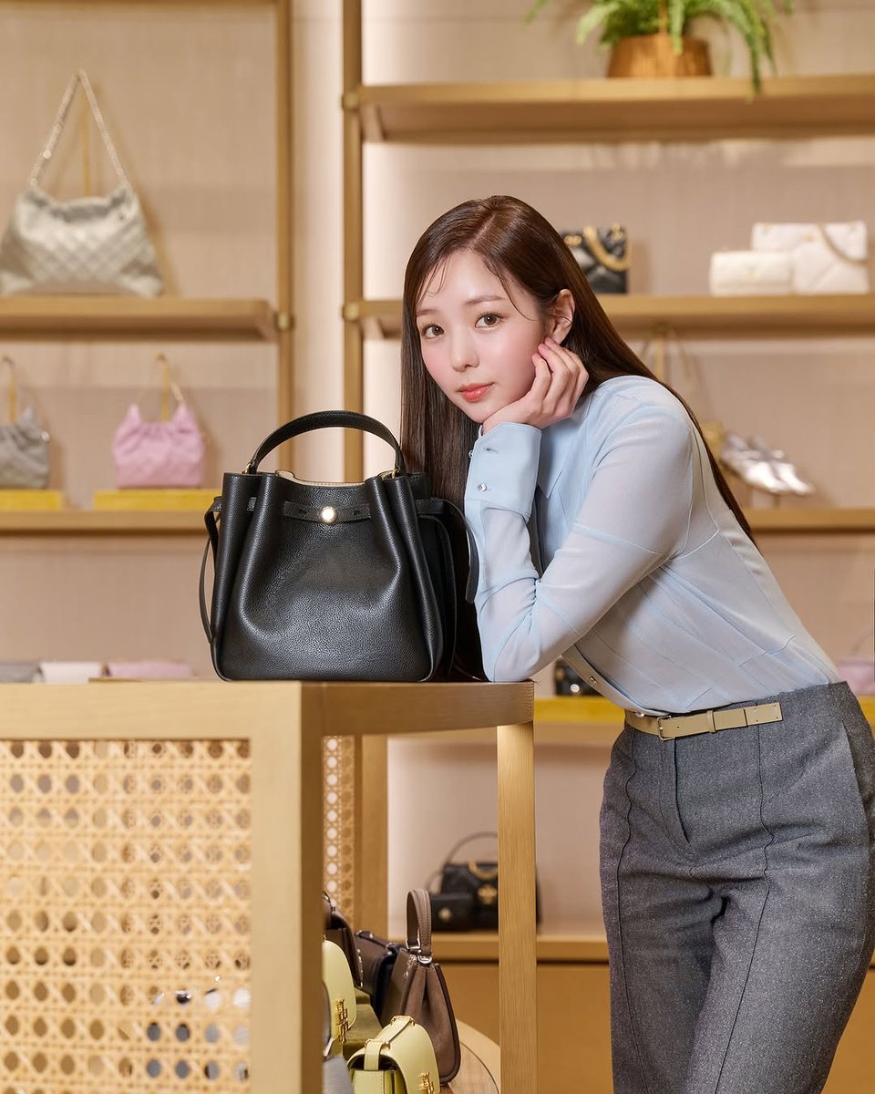 Soobin_in__Love's tweet photo. 250327 빈스타그램 피드 !!!
https://t.co/SHlPdbQ76w
#Repost @soobinms
Wonderful trip with Tory Burch ♥️
#ToryBurch #TMonogram
#ToryBurchSS25
#채수빈 #chaesoobin https://t.co/DNcMK5rc3N
