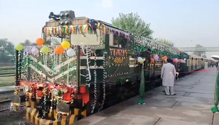 zaralamkhan's tweet photo. Jaffar Express resumes operation on Peshawar-Quetta track - Chitral Today https://t.co/KlyrTNchuh https://t.co/qv4w8B5FBL