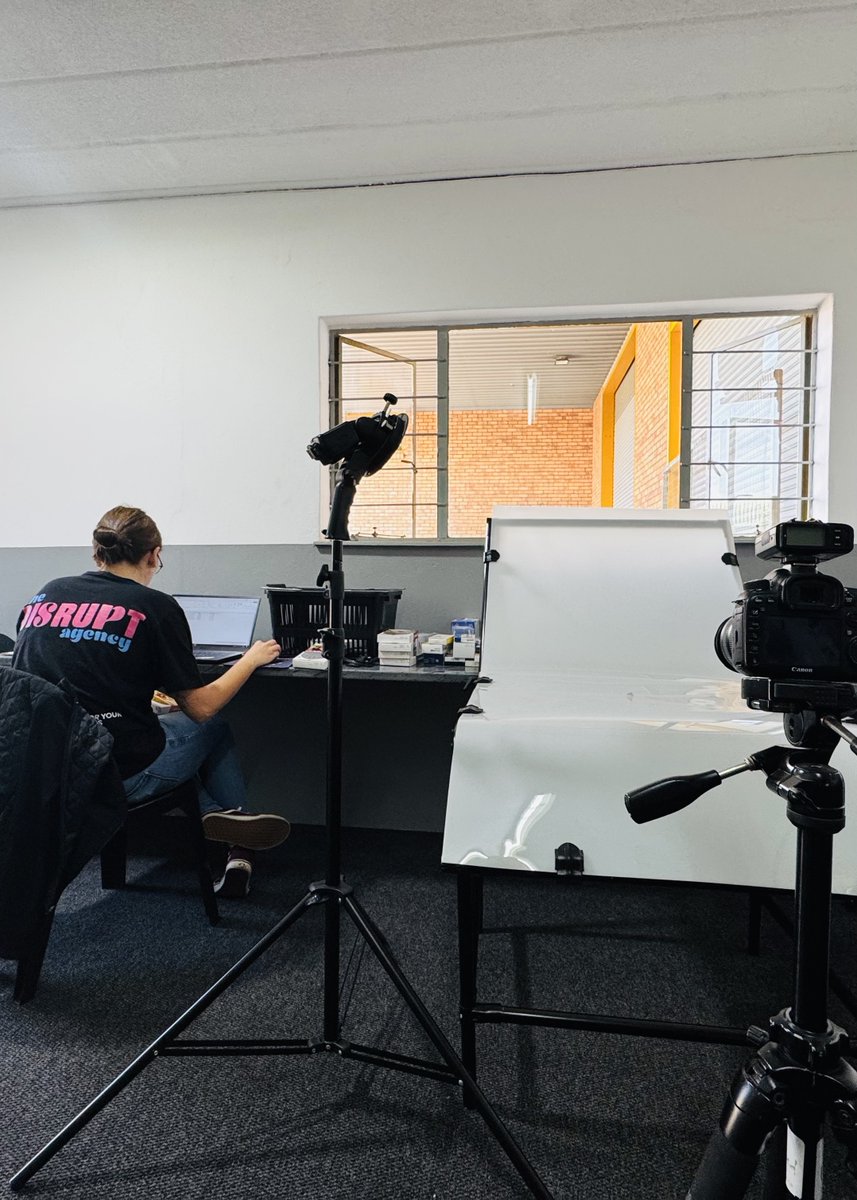 disrupt_agency's tweet image. Behind the lens, on the move, and always ready to disrupt. From trucks to torque — our creative team gets the shot, no matter where the brief takes us. 📸 #TeamTDA #BTS #CreativeInAction #MarketingOnTheMove #DisruptAgency #BehindTheScenes