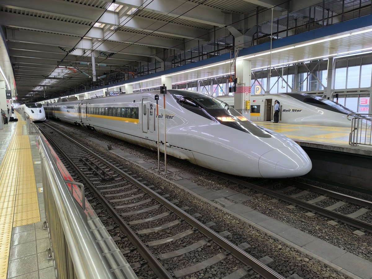 jmlesavions's tweet image. Je ne m'en lasse pas, suite des trains au Japon #shikansen #train #railsways #trainspotting #trainspotter #japan