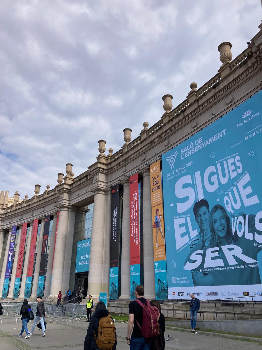 carmelitestgn's tweet image. #ADMTWC #POSTC a Carmelites ens orientem cap el nostre futur! Ahir, visita dels alumnes de batxillerat i cicles al @saloensenyament #depetitsagransCarmelites
