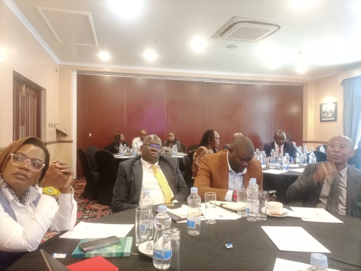 cohesion_values's tweet photo. A consultative forum in Nairobi City County  brought together the County Public Service Board, CECs, and County Secretary to enhance constitutional reporting on progress in upholding National Values &amp; Principles of Governance.@047County https://t.co/uPWAiu4P3S