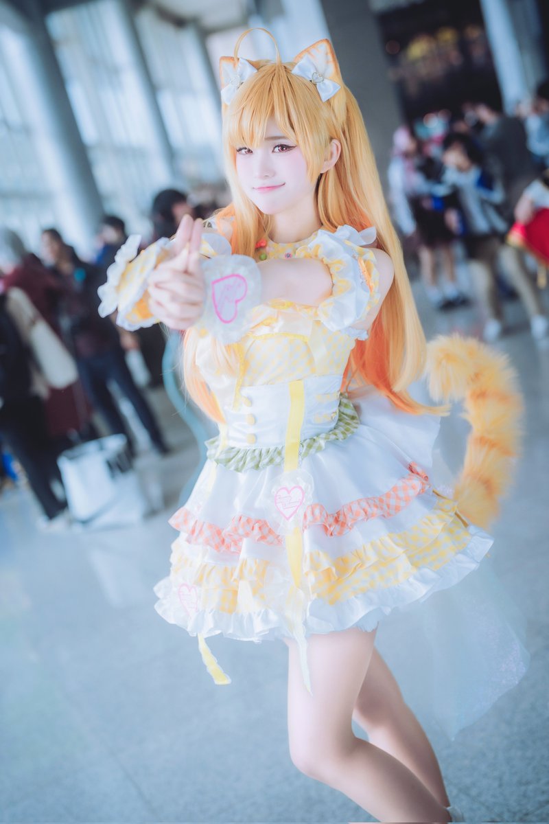 당신의 아이돌
사인은 B💛
CHU😘

#이세계아이돌 #징버거