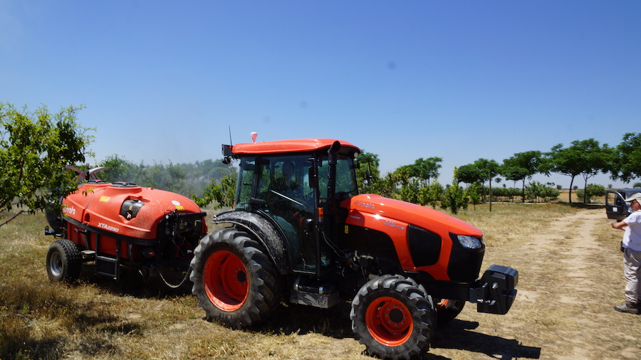 Vida Rural (@vrural) on Twitter photo 🚜Tecnología actual e innovaciones en #tractores especialistas
AA. VV | Depto. de Ingeniería Rural, Construcciones Civiles y Proyectos de Ingeniería. E.T.S.I. Agronómica y de Montes (<a href="/Univcordoba/">Universidad Córdoba</a>)
Toda la información aquí 👇
agronegocios.es/vida-maq/tecno…
#Maquinaria #Agricultura 🚜Tecnología actual e innovaciones en #tractores especialistas
AA. VV | Depto. de Ingeniería Rural, Construcciones Civiles y Proyectos de Ingeniería. E.T.S.I. Agronómica y de Montes (<a href="/Univcordoba/">Universidad Córdoba</a>)
Toda la información aquí 👇
agronegocios.es/vida-maq/tecno…
#Maquinaria #Agricultura