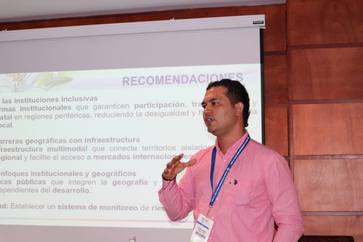 CongresoAEALC's tweet photo. ¿Dolarización, diversificación, criptomonedas o inteligencia artificial? En el segundo día del #CongresoEconomistas2025, los paneles sobre Latinoamérica y nuevas tecnologías abrieron un intenso debate sobre autonomía monetaria, desarrollo productivo y regulación digital. https://t.co/X1a3VBSFCn