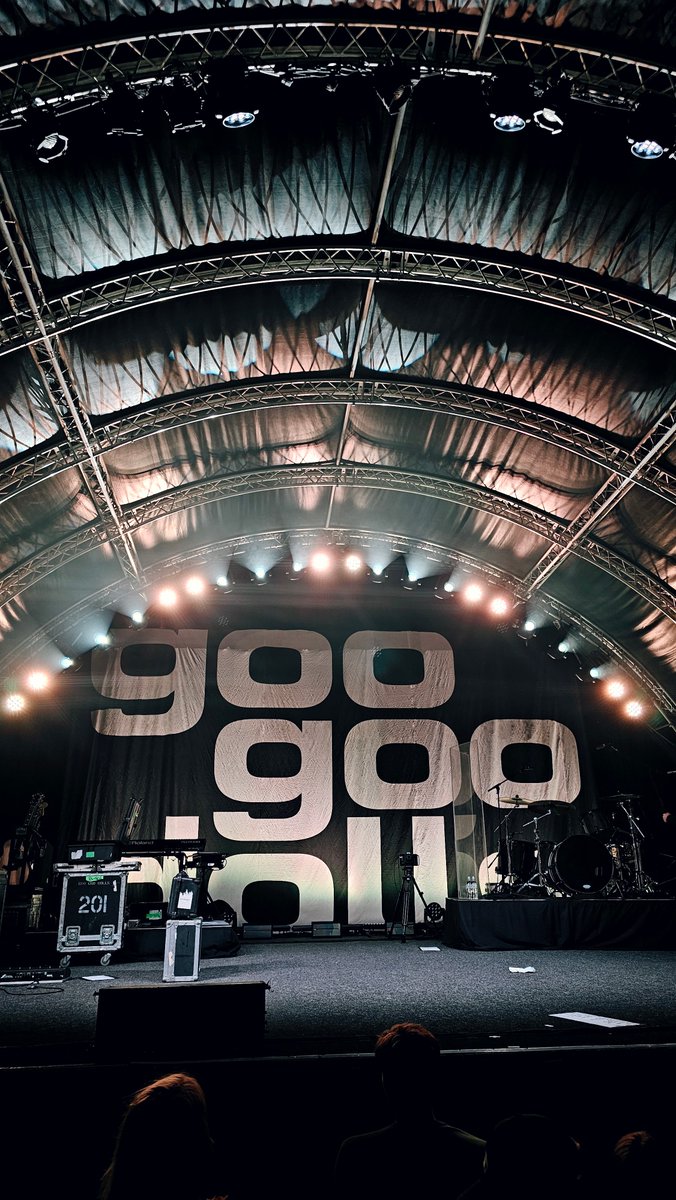 Devkobotes's tweet image. Got to shoot some @googoodolls last night !! What a blast