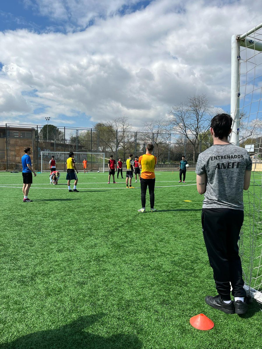 👉QUIERES SER ENTRENADOR DE FÚTBOL❔❓

☀️Aprovecha nuestra convocatoria Intensiva de Verano para obtener el Curso de Entrenador

📘Clases de Mayo a Julio (Nivel 1) 

🌐Para mas información llámanos al 662109596 o inscríbete a través de nuestra página web aneff.es