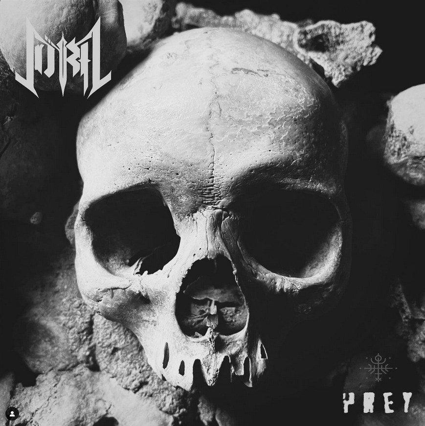 Buenaaaaas.

Damos caña al jueves con el debut del nuevo supergrupo mallorquin Jörd AD, con miembros de The Full Metal Jackets, Trallery o Whoremageddon, así como lo nuevo del proyecto Sad Eyes, de Santi Gzlez, y el nuevo single de REYLOBO.

lapozadelmeh.com/2025/03/noveda…