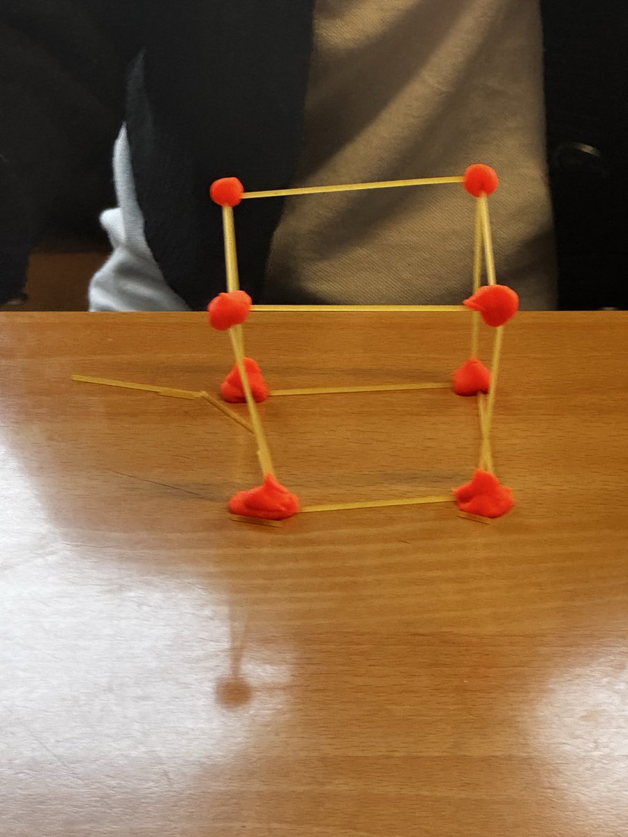 MsKnight138's tweet image. Primary 6 investigating 3D shapes and their properties on Monday morning  #stem #maths @HaghillTeam