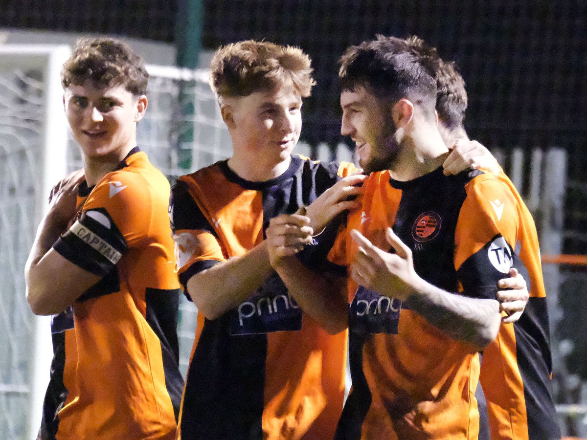 My photos from last night’s <a href="/ComCoFL/">Combined Counties Football League</a> match between <a href="/WokinghamTownFC/">Wokingham Town FC</a> and <a href="/ReadingCityFC/">Reading City FC</a> are online now at: flickr.com/photos/content…. <a href="/WokinghamSport/">Sport.Today</a> <a href="/fiberkshire/">Football in Berkshire</a> <a href="/HRReading/">HospitalRadioReading</a> <a href="/NonLeagueCrowd/">Non League Crowds</a> <a href="/NonLeagueHQ1/">NonLeagueHQ</a> <a href="/NonLeaguePaper/">The Non-League Paper</a>