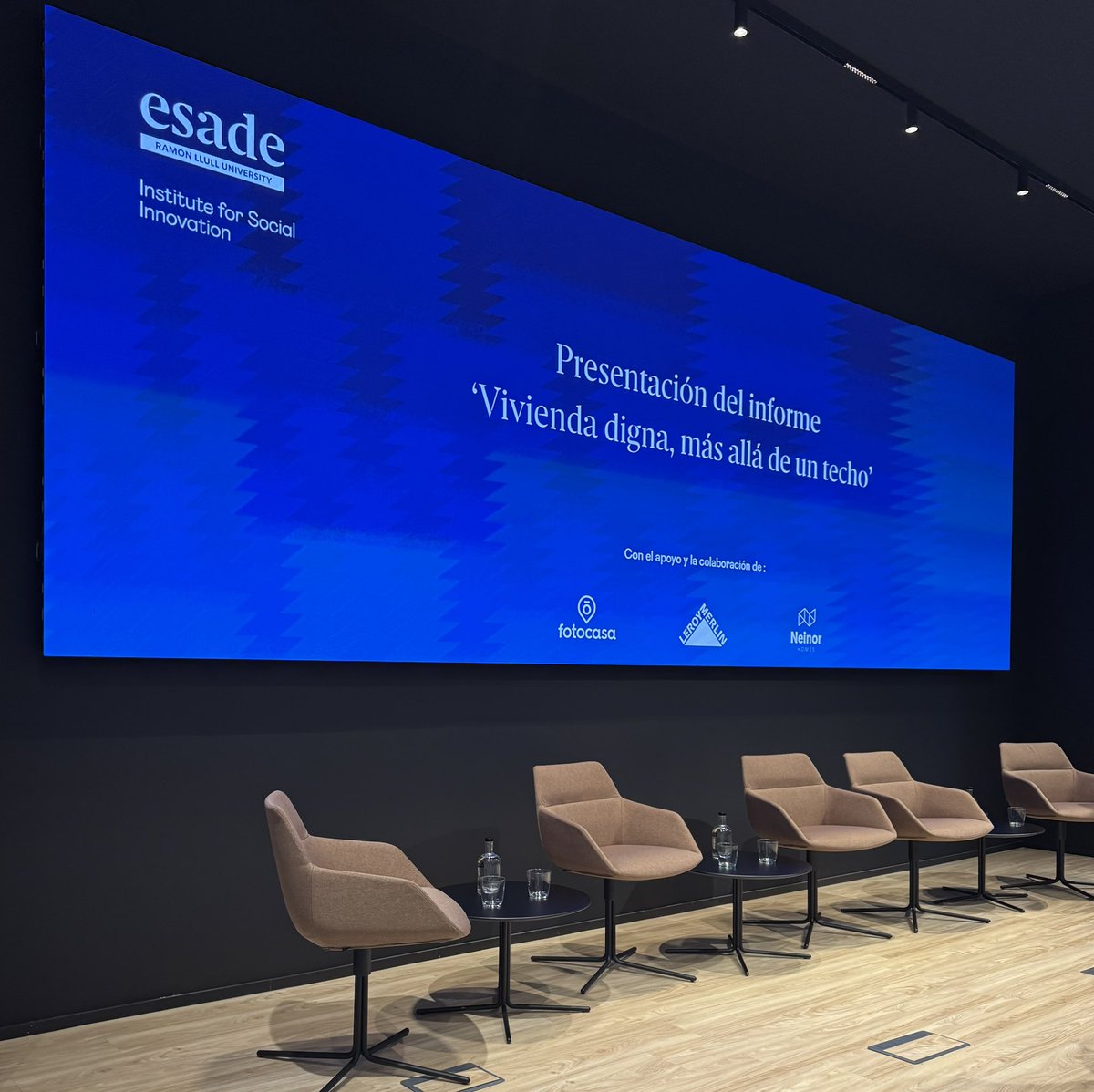 Hoy <a href="/Esade/">Esade</a> presenta el informe “Vivienda digna: más allá de un techo” con la colaboración de <a href="/fotocasa/">fotocasa 📸🏠</a>, después de 2 años de investigación podemos definir este concepto que esperamos que sirva para elaborar políticas públicas acordes con la realidad de las personas residentes 🏡
