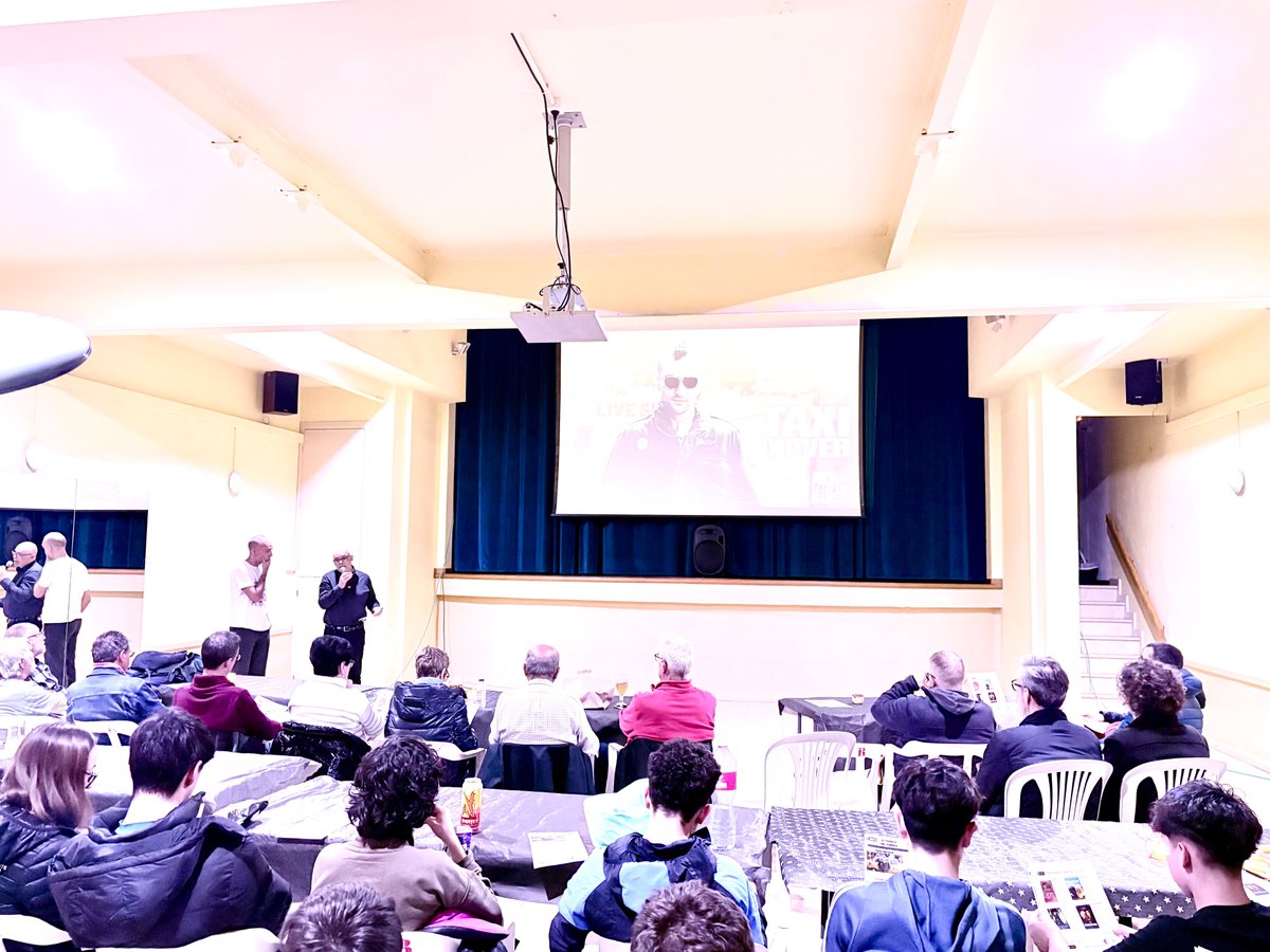 Ahir a la Lira de Roquetes, nova sessió de IRFS <a href="/INSRoquetes/">Institut Roquetes</a> amb Taxi Driver (1976) 🚖, dirigida per Martin Scorsese, escrita per Paul Schrader i protagonitzada per Robert De Niro, Harvey Keitel, Cybil Shepherd i Jodie Foster.

#Roquetes #LiradeRoquetes #ElTempledelCinema