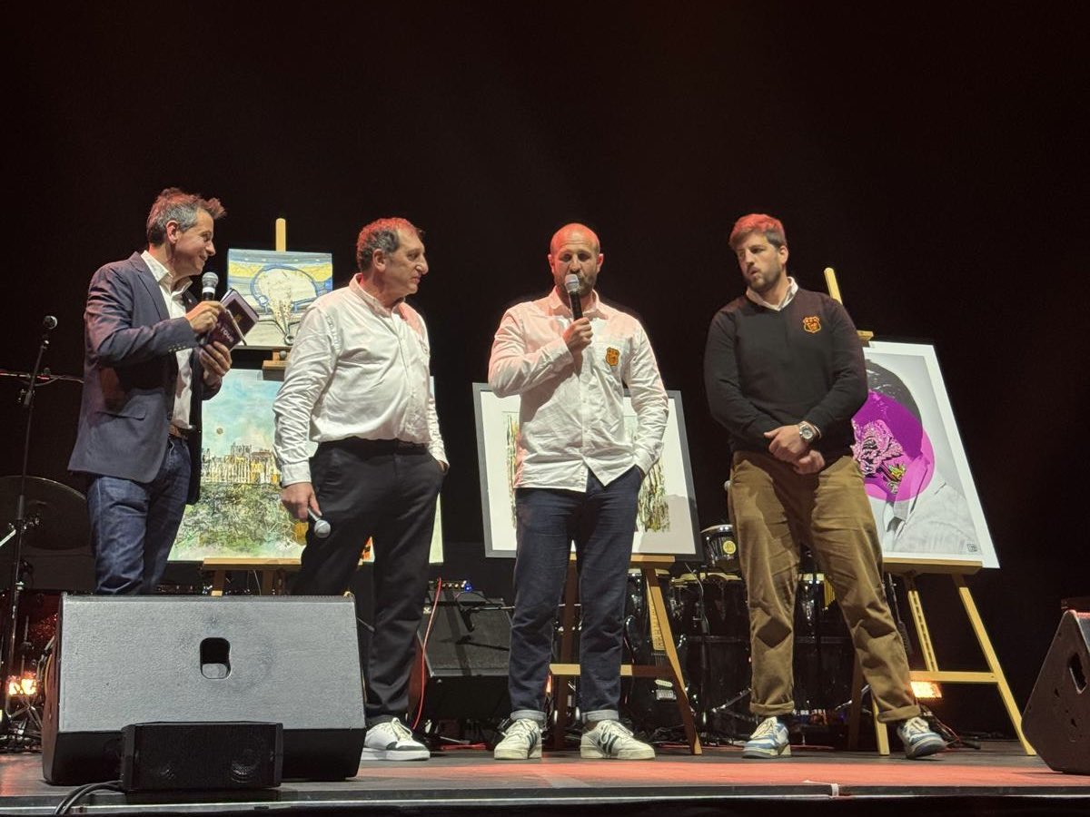 #OranoMalvési présent ce Mercredi 8 mars au gala du <a href="/RCNarbonnais/">Racing Club Narbonnais</a>, partenaire historique du site. 🟠⚫️
En présence des prestataires de l’usine, invités pour l’occasion. 🥂