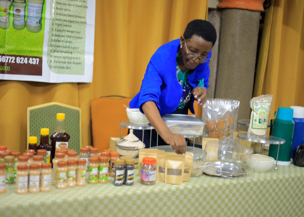 AwanUganda's tweet photo. Attendees of the Business of Nutrition event are not only networking, learning, and exploring new opportunities to drive sustainable growth in the nutrition sector but also showcasing their products.

Organised by @AwanUganda 

#BusinessOfNutrition #AWAN https://t.co/5D7InMWhY4