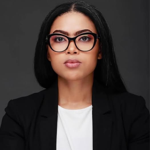 mOkapendi's tweet image. Youngest sworn in MPs in the history of Namibia.

Inna Hengari - 24
Emma Theofelus - 23
Fenny Tutjavi - 22 (My friend)
Patience Masua - 22

They are only empowering a Girl child. A boy Child is left all alone.😭