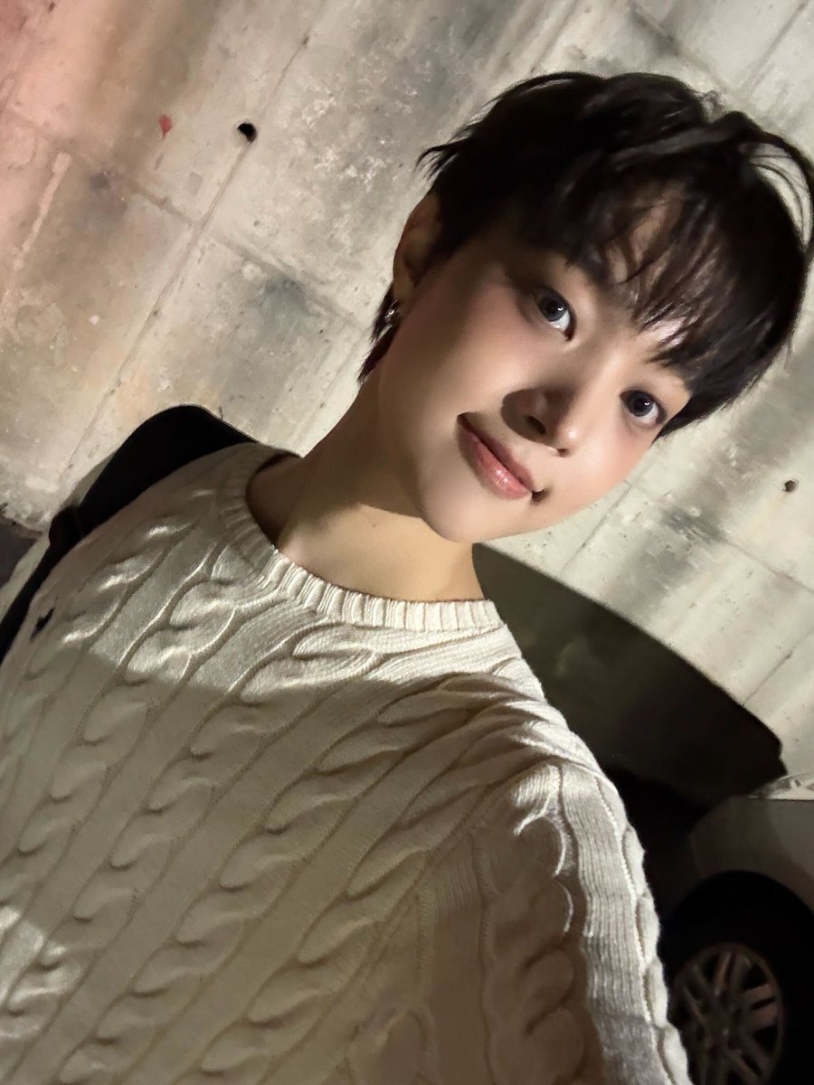 EuijooGlobal's tweet photo. 250327 Β¦ ππ
βI couldn't come yesterdayπβ (to π)
βSorryβ
βPictures taken yesterday heheβ https://t.co/c3Jx2SFTD6