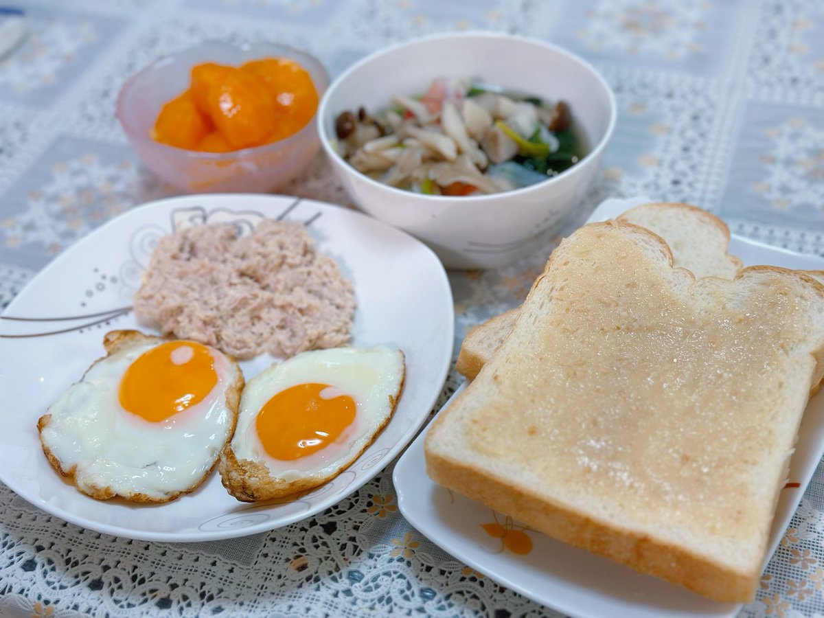kurenaimalin's tweet photo. 最近の朝ごはん https://t.co/uNv9JDOs3R