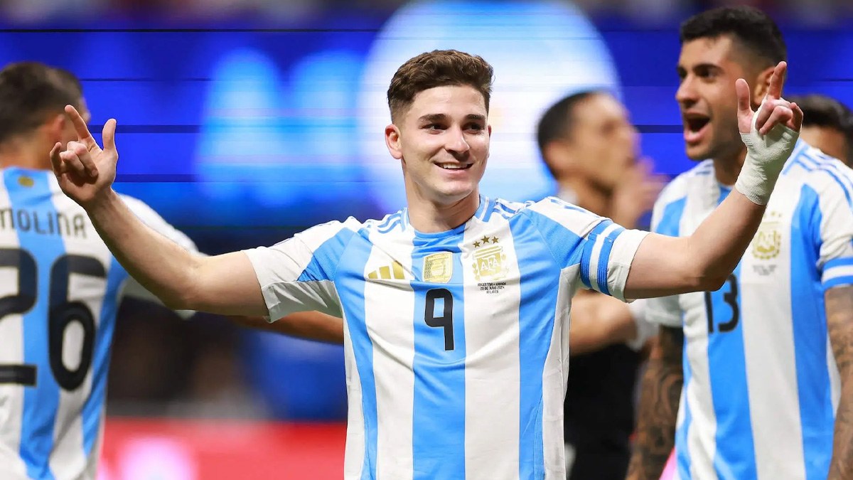 ‘মেসি থাকলে ব্রাজিলের বিপক্ষে গোল হতে পারত ৬-৭টি