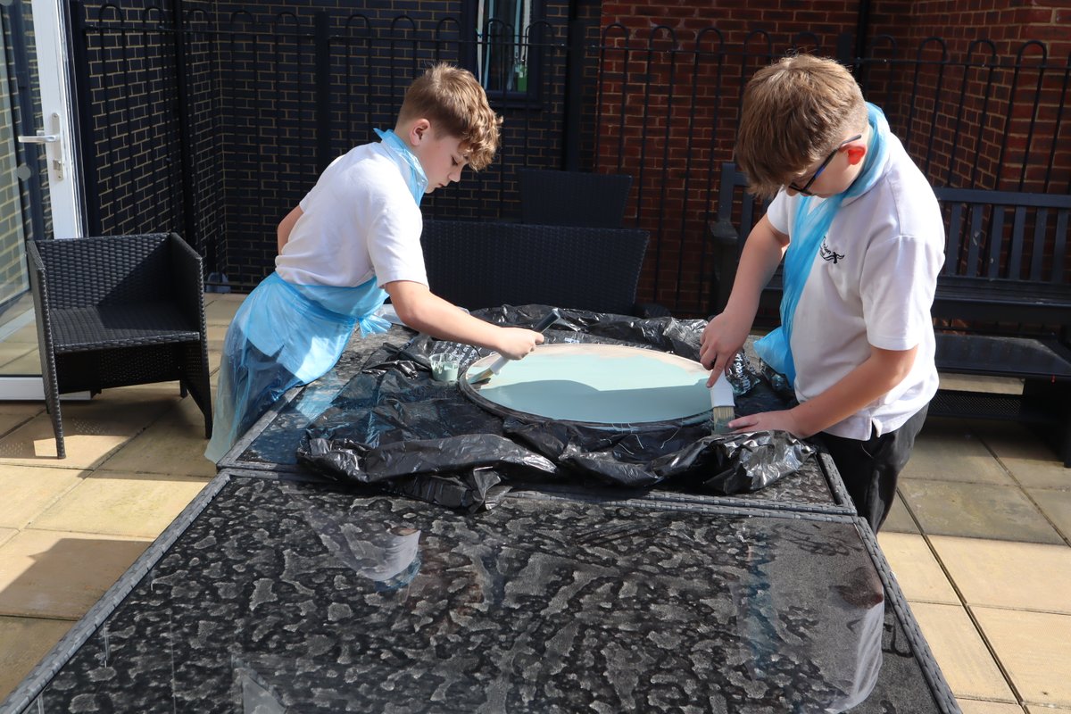 Our care homes love working on projects especially when they involve young people. Students from Thornden School in Chandlers Ford currently visit Brendoncare Otterbourne Hill when they get together on their Inside Out project. Yesterday, they were painting garden bird boxes.
