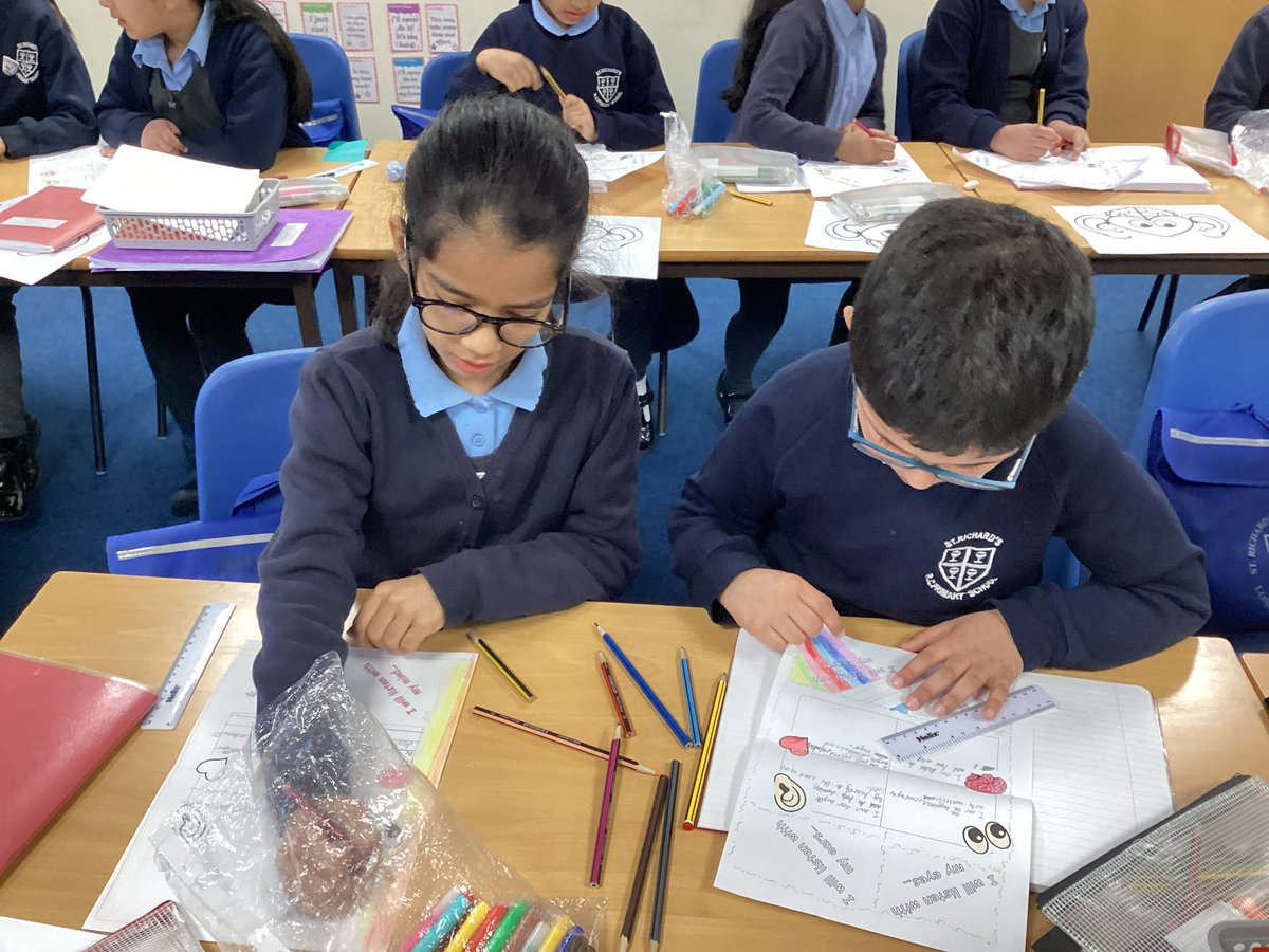 St_Richards_RC's tweet image. Last week, we had Amanda in to deliver a workshop on Levers and Linkages!

The children in Class 6 (Yr 3) planned, designed and created a page from a pop-up story book 📖📚

#designandtechnology #discoverandcreate #leversandlinkages