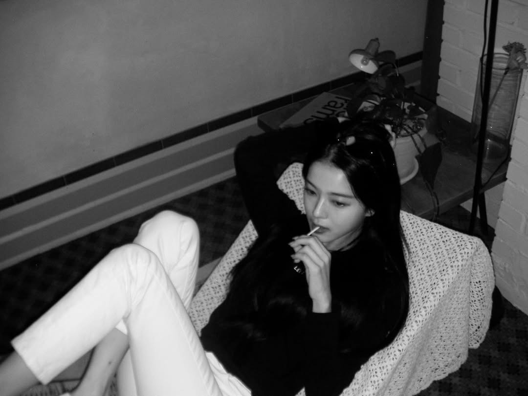 Jeongeui. tweet media
