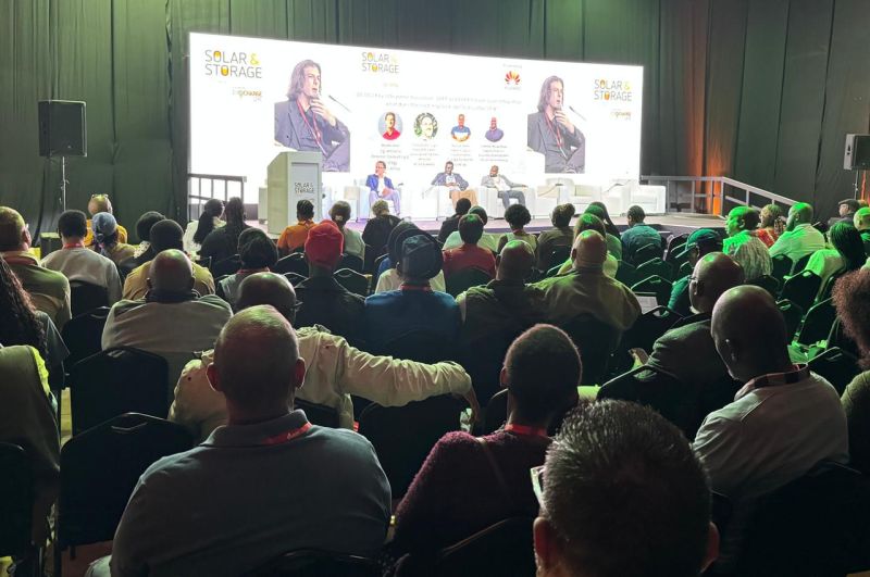 It's another full house here in the Keynote &amp; Solar Stage 👏

There's still so many insightful sessions coming up today, so head down to the Keynote Stage in Hall 5 to join in. 💡

#SolarStorageAfrica