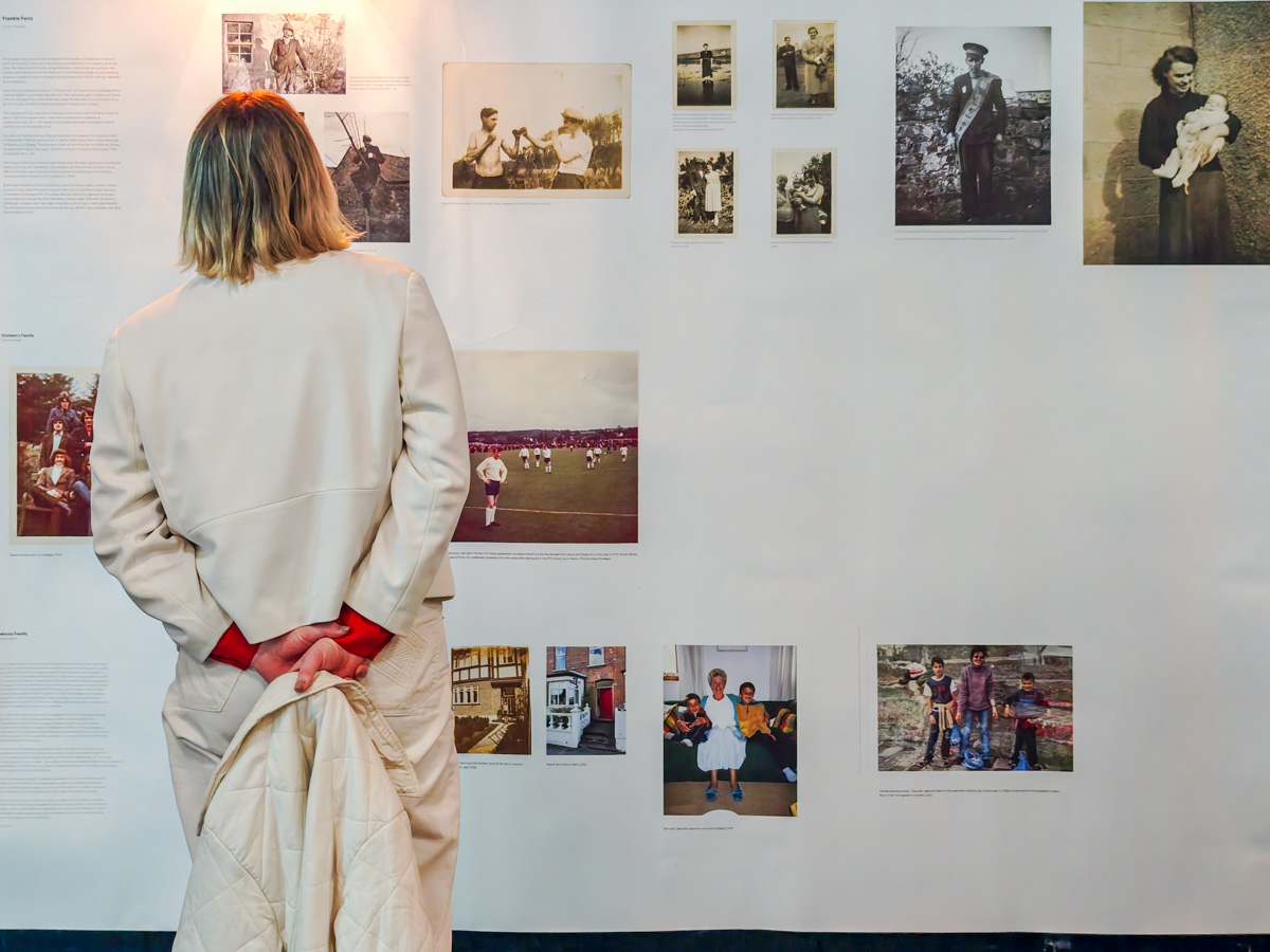 SharedFuture's tweet image. Shared histories: diverse images and stories of the borderlands
“Shared Histories achieves a goal of exploring personal, visual narratives within the broader context of contested spaces… turning private moments into shared historical artefacts that can hopefully foster a deeper…