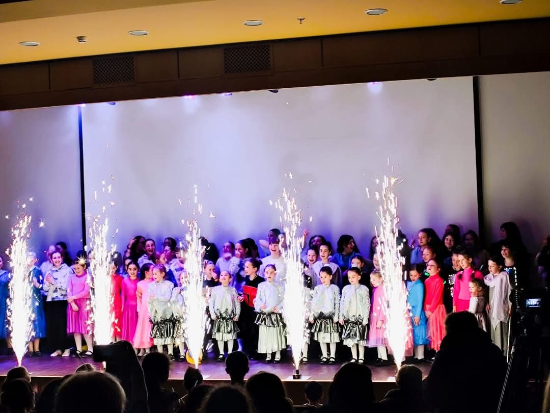 FJCU's tweet image. A Theatrical Performance in #Dnipro for the 124th Anniversary of the Righteous Rebbetzin Chaya Mushka

Students of the Beit Menachem Lubavitch Kamianske Private Lyceum attended a captivating performance at the Sinai concert hall, located in the "#Menorah" in Dnipro