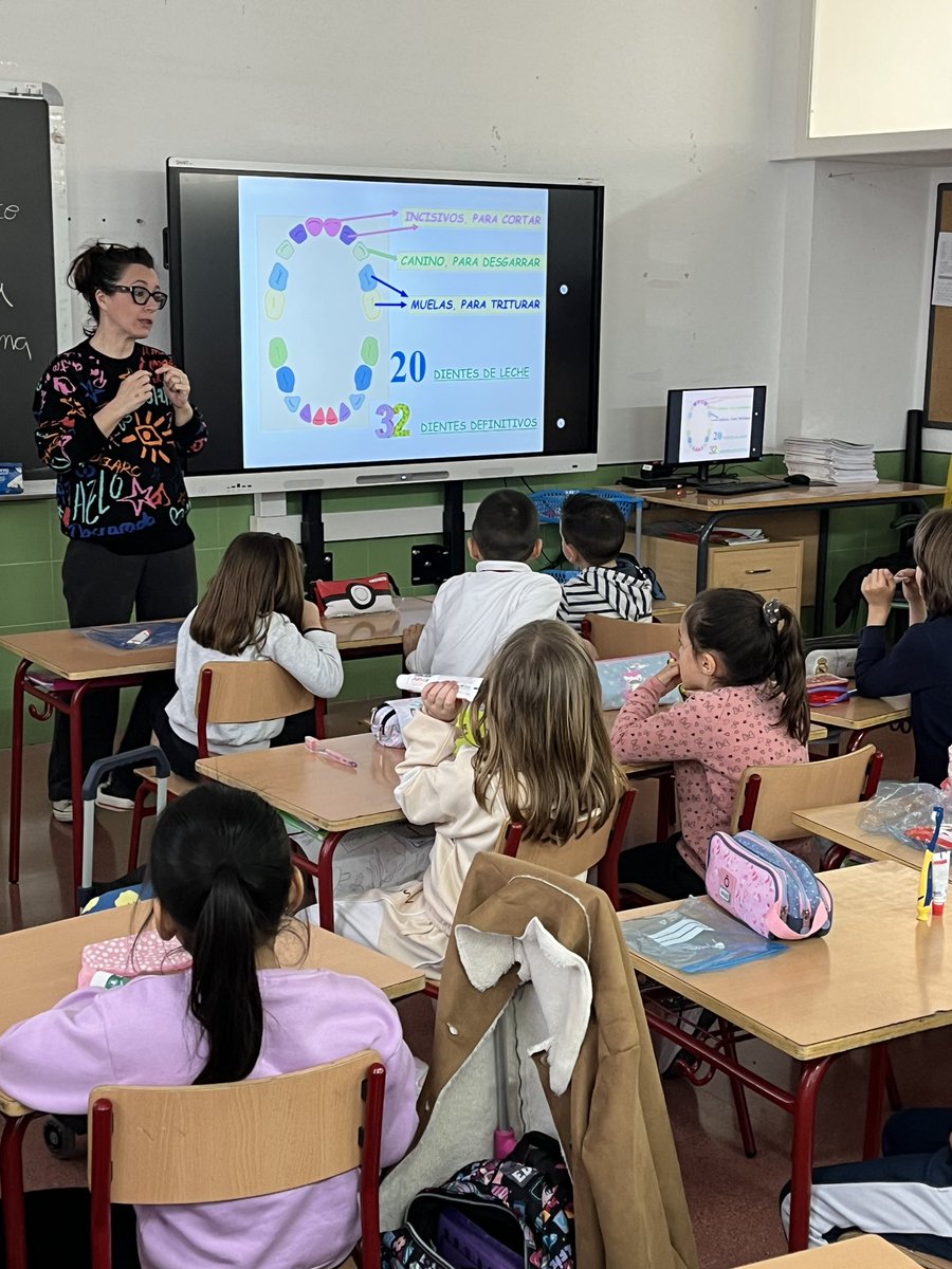 CEIP_AnaCaicedo's tweet image. 🦷🪥¡CUIDA TU BOCA!🪥🦷

El alumnado de 1º ha disfrutó ayer de un divertido taller de salud bucodental organizado por nuestra enfermera escolar.

¡Aprendimos un montón!

#CEIPAnaCaicedo
#CuidaTuBoca  
#Salud  
#QueNoTeLoCuenten