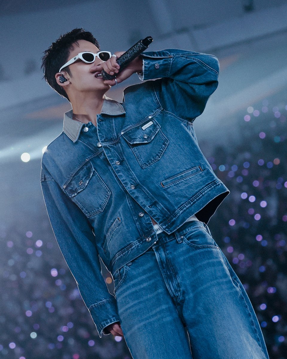 MINGYU／ミンギュが纏うアイコニックなデニムとアンダーウェア