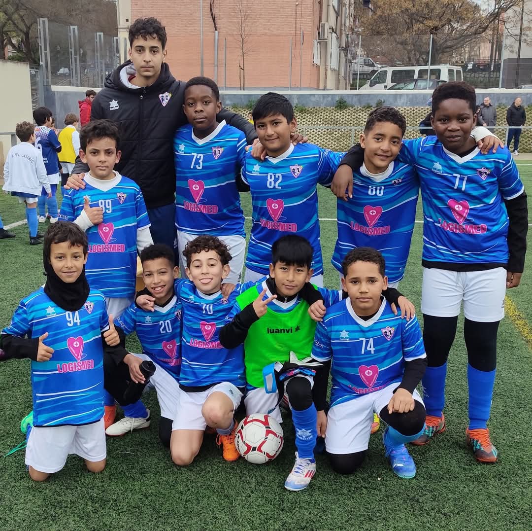 Te adjuntamos los horarios de este fin de semana.
RECUERDA QUE LA MADRUGADA DEL SÁBADO AL DOMINGO SE ADELANTA LA HORA, A LAS 2 SERÁN LAS 3, NO VAYAS A LLEGAR TARDE PARA JUGAR TU PARTIDO, ⏰⏰ADELANTA LOS RELOJES⏰⏰