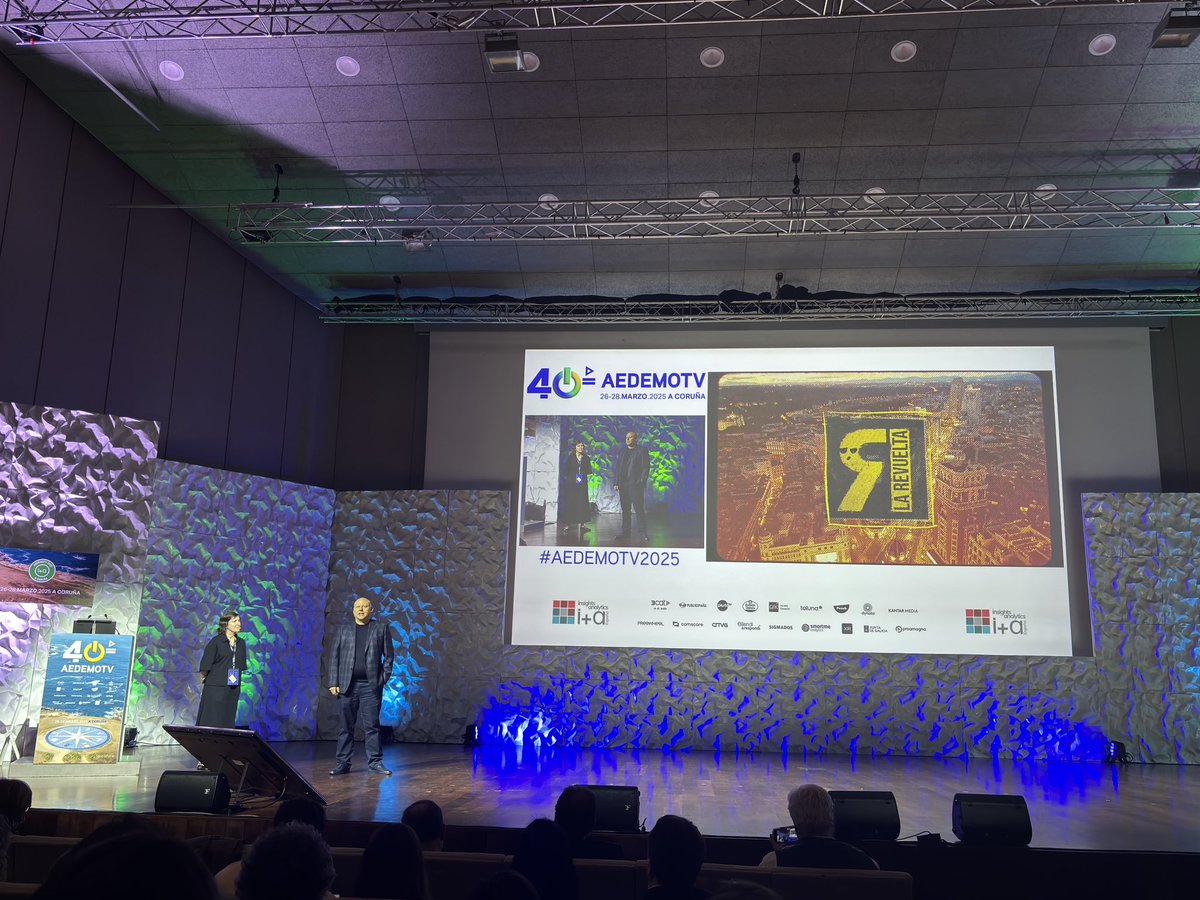 Ricardo Castella nos ha despertado con el bombo para escuchar cómo “La Revuelta” (TVE) ha conseguido que casi un 50% de abandonistas vuelvan a consumir televisión 📺 Nos lo cuentan Roberto Sánchez (<a href="/rtve/">RTVE</a>) y Concha Gabriel (<a href="/IMOPInsights/">IMOP Insights</a>)

#AedemoTV2025 #LaRevuelta