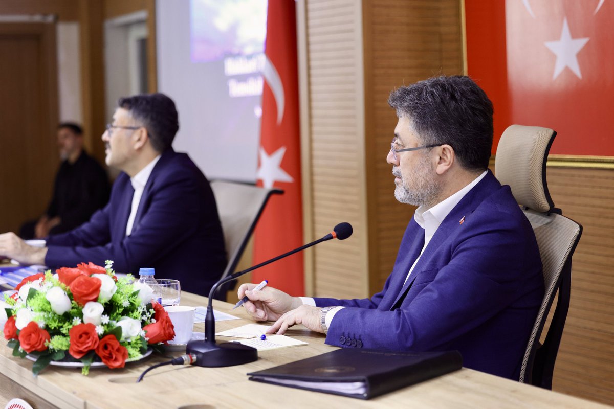 SS_DEMETER's tweet photo. 📌1-Tarım ve Orman Bakanımız Sayın İbrahim YUMAKLI ile Hakkari ilimizde düzenlenen Sektör Temsilcileri toplantısında bir araya geldik. @TCTarim @ibrahimyumakli @HakkariValiligi @alicelik_64 https://t.co/u6K5fSQKVu
