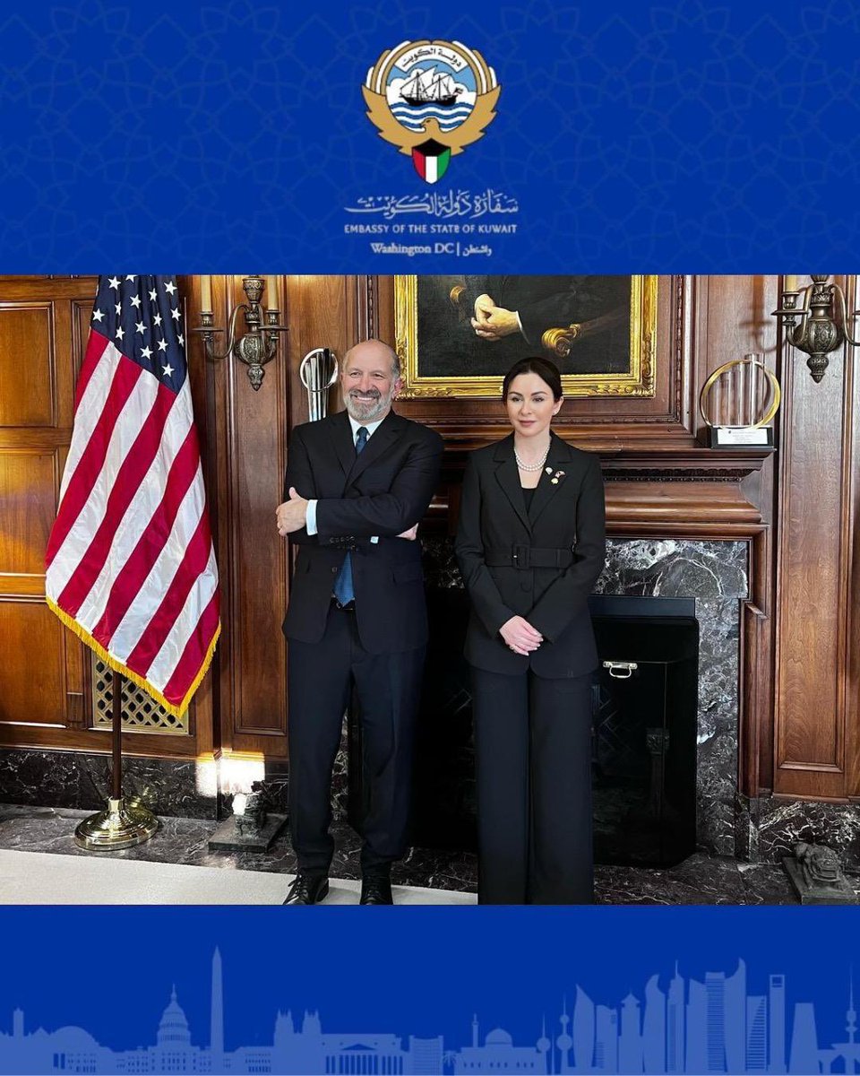 اجتمعت سعادة سفيرة دولة الكويت لدى الولايات المتحدة الامريكية الشيخة الزين الصباح اليوم الاربعاء 26 مارس 2025 مع وزير التجارة الامريكي هوارد لوتنيك، وقد تم خلال اللقاء استعراض عمق العلاقات الاستراتيجية بين البلدين الصديقين.