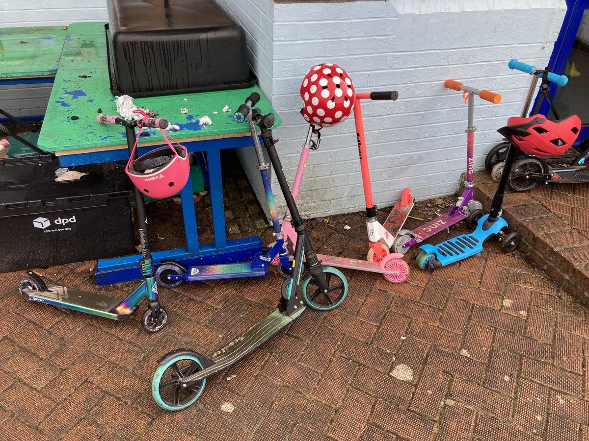 Roger - Active Journeys | South Central Wales (@aj_scwales) on Twitter photo Always nice to see a wide range of cherished scooters with excited children ready to enjoy their playground session! Such a fun, healthy way to come to school! <a href="/hafodprimary/">Hafod Primary School 🧡</a> <a href="/ScootFit/">Scoot Fit</a> <a href="/SustransCymru/">Sustrans Cymru</a> <a href="/Sport_CCS/">Sport and Health Swansea</a> #BigWalkAndWheel <a href="/H_SwanseaBay/">Ysgolion Iach - Healthy Schools Swansea Bay</a> Always nice to see a wide range of cherished scooters with excited children ready to enjoy their playground session! Such a fun, healthy way to come to school! <a href="/hafodprimary/">Hafod Primary School 🧡</a> <a href="/ScootFit/">Scoot Fit</a> <a href="/SustransCymru/">Sustrans Cymru</a> <a href="/Sport_CCS/">Sport and Health Swansea</a> #BigWalkAndWheel <a href="/H_SwanseaBay/">Ysgolion Iach - Healthy Schools Swansea Bay</a>