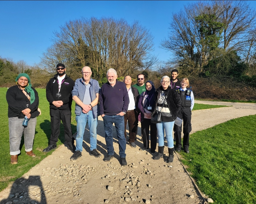 MPSHanworthPark's tweet photo. Yesterday, we joined Hounslow Council, Councillors and many residents for a walk around Ludlow Park Open Space to discuss ongoing issues and the progress of improvements being made. https://t.co/9y4is19tAL