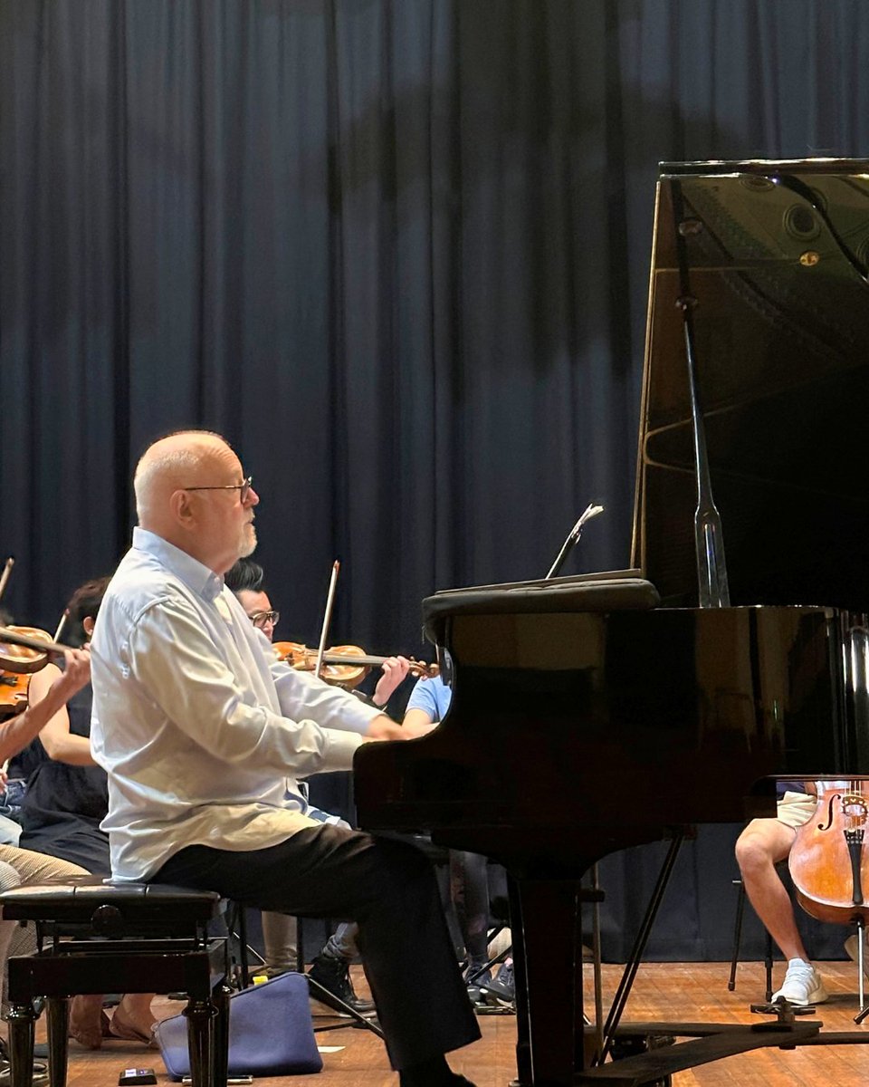 Here’s a sneak peek from early rehearsals of Camerata &amp; Paul Grabowsky: The Art Of, coming to The Empire, Toowoomba on 6 May and the Concert Hall, QPAC on 7 May 2025! 🎶✨ 

Book your tickets now -&gt; bit.ly/4hHy4N6